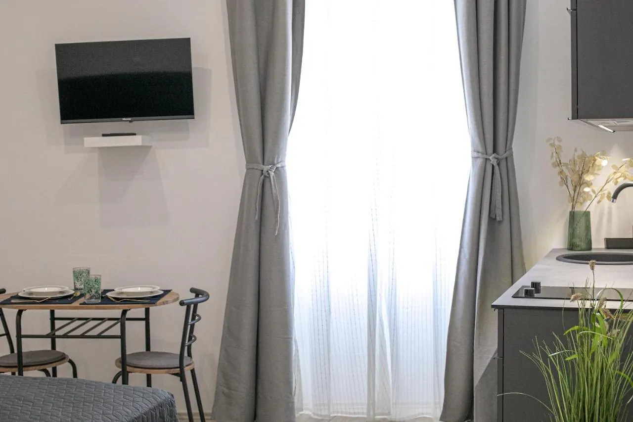 Studio Deluxe Antonio Pula 0*,  Kroatien