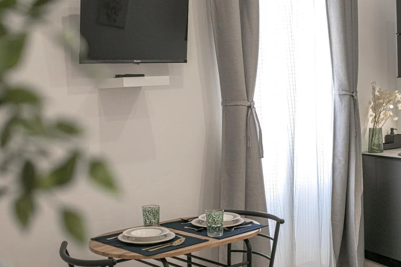 Studio Deluxe Antonio Pula 0*,  Kroatië